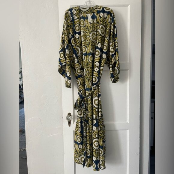 Anthropologie Kenzie parrot printed robe size M/L - Picture 5 of 11